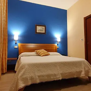 albergo-leonardo.it-tuscanyhotel.com/