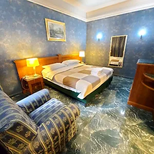 2* Hotel Positano 2